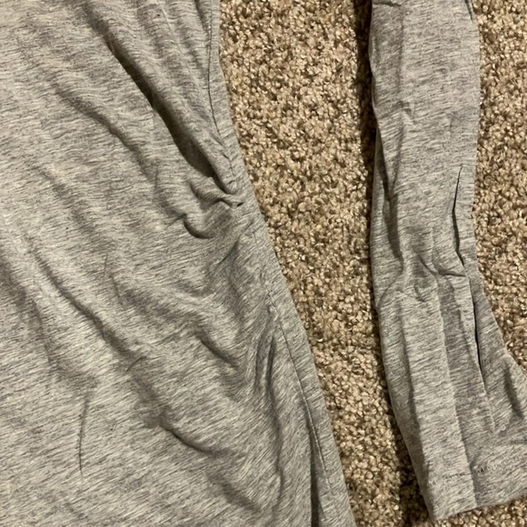 Gap Maternity Top - Picture 2 of 4